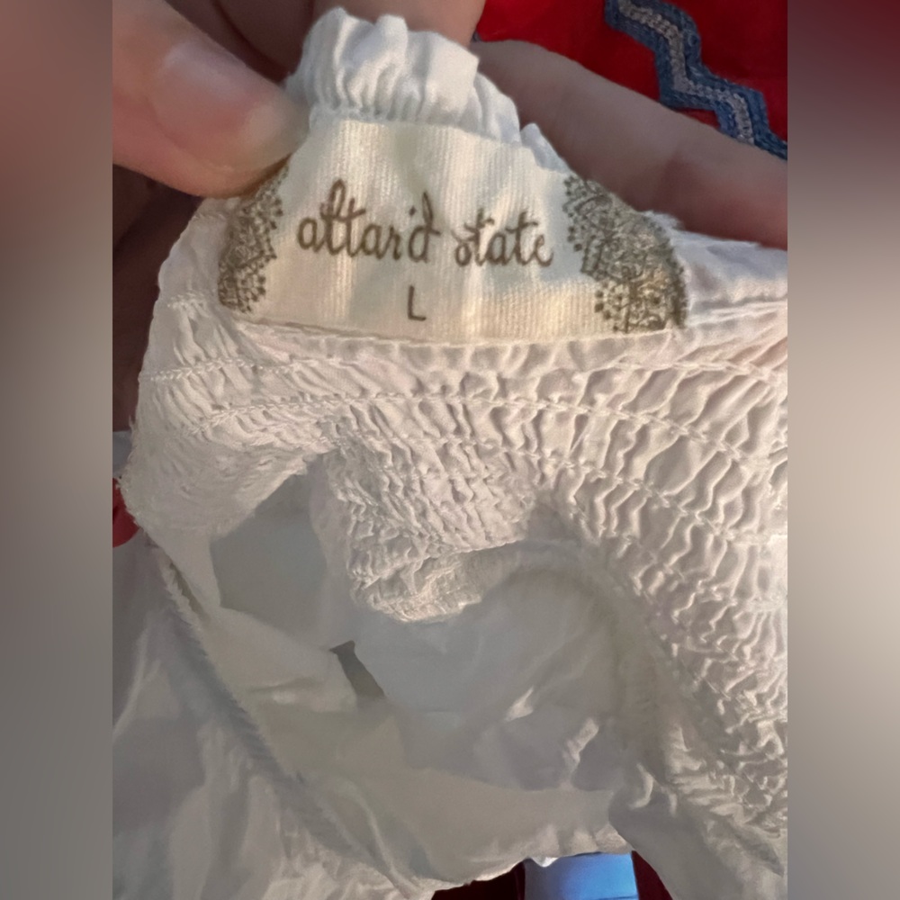 Altar'd State White Lace Long Sleeve Blouse Open Smocked Back EUC Size Large - Picture 7 of 9